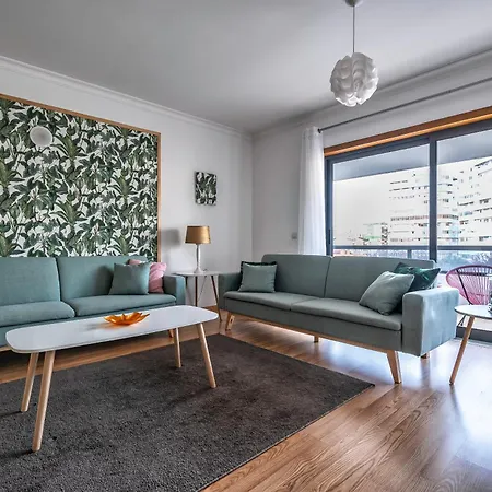 At15 Cosmopolitan 3 Bedroom, 2 Bathroom In *